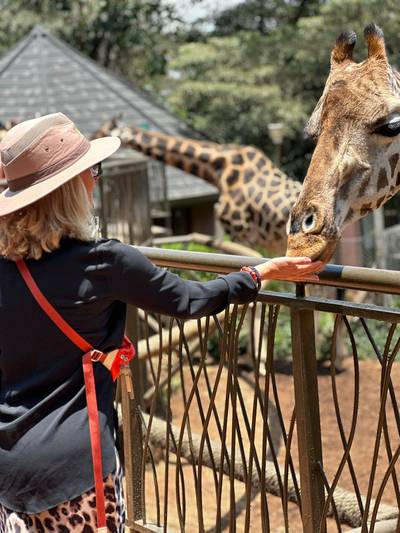 Giraffe center2